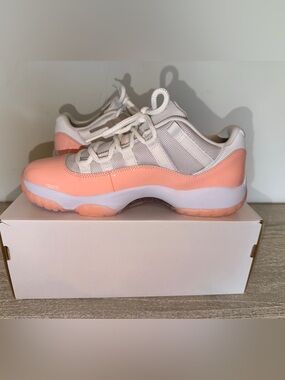 Nike Air Jordan 11 Retro Low White Legend Pink Shoes AH7860-160 Womens 9.5